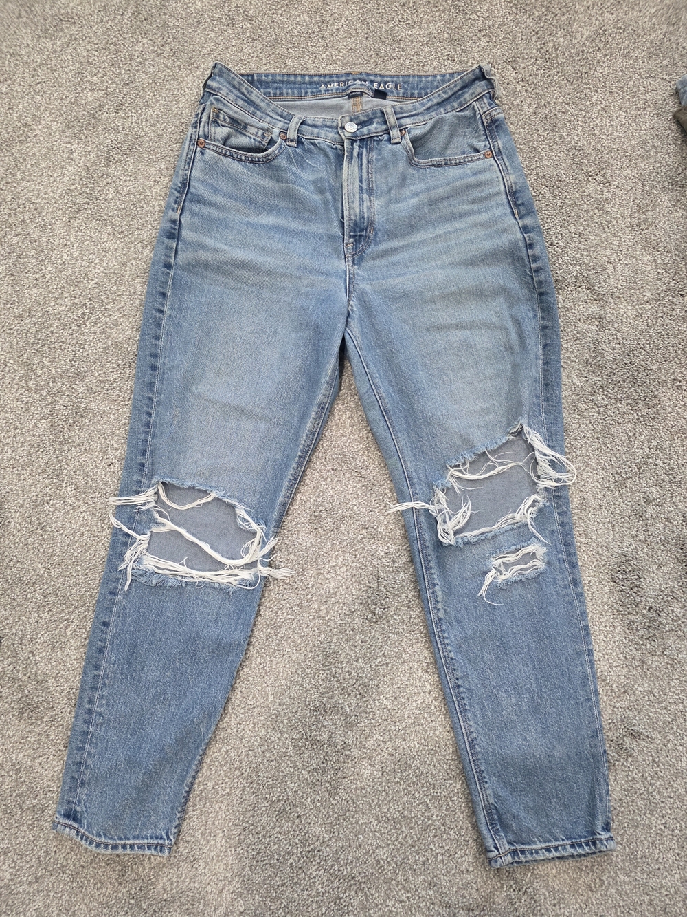 American Eagle Outfitters Light Blue Ripped Mom Jeans